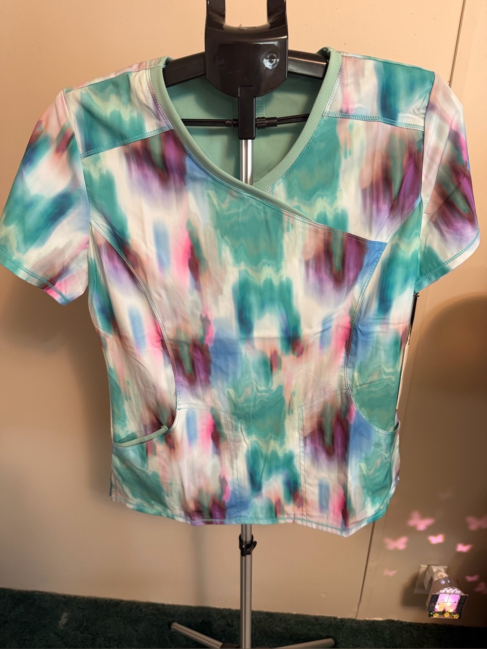 Cherokee infinity auroras scrub top